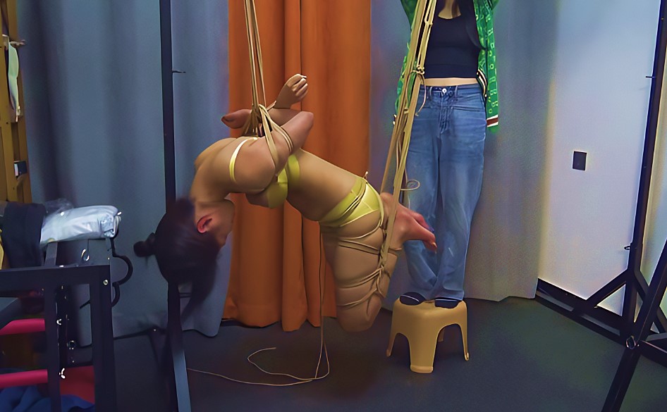 K9字母圈漂亮女繩師作品 _ 金艷內(nèi)衣的懸吊 ,K9 字母圈,思慕圈,bdsm文,字母圈,第3張